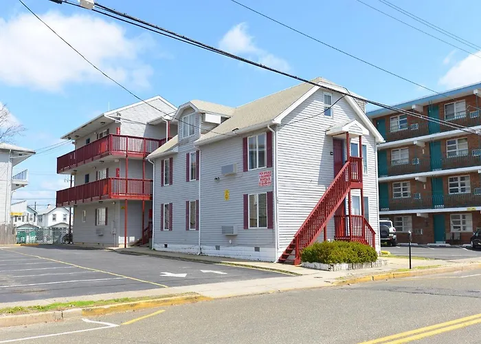 Shore Beach Houses - 52 - 405 Porter Avenue