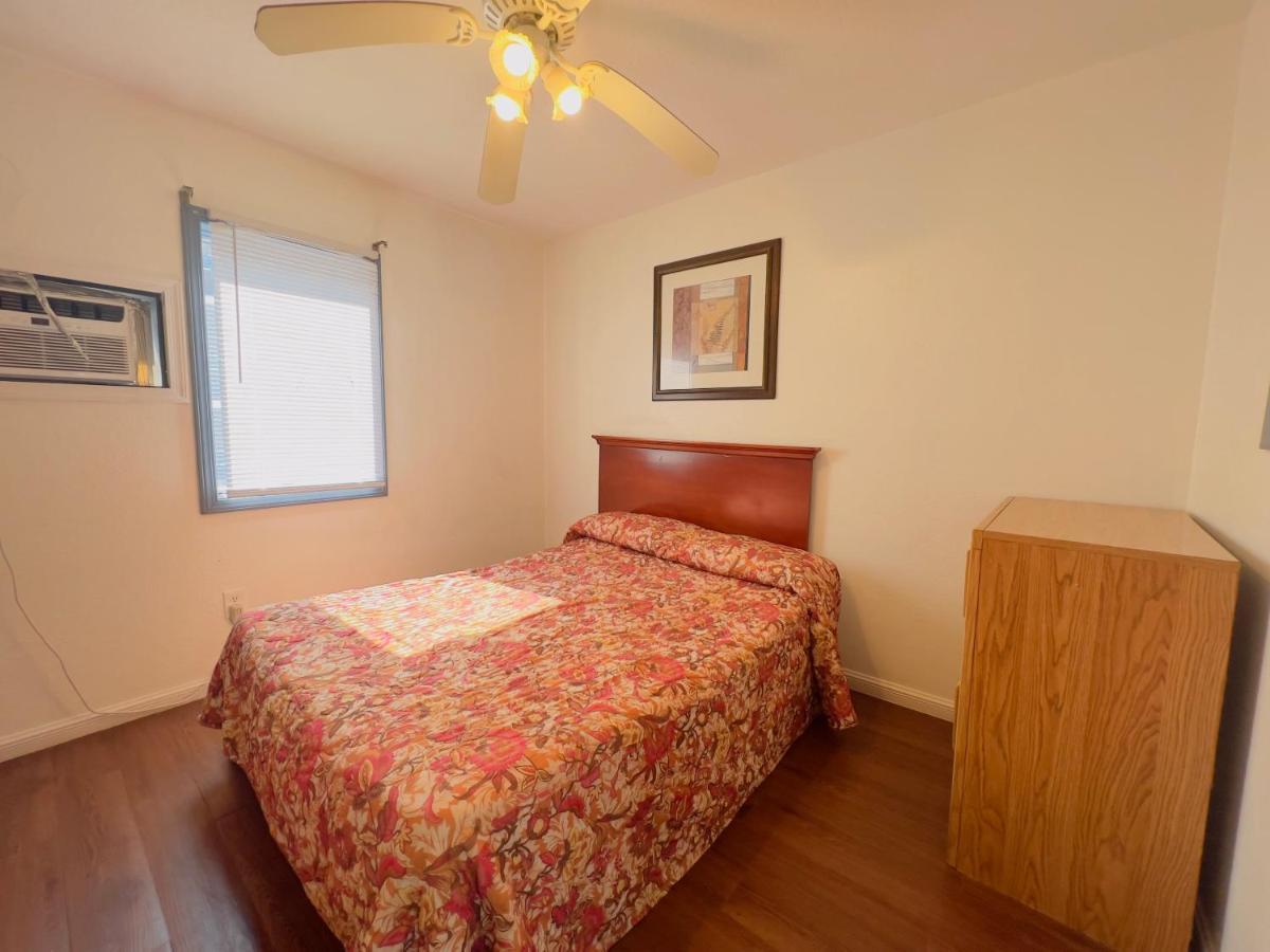 Shore Beach - 52 - 405 Porter Avenue